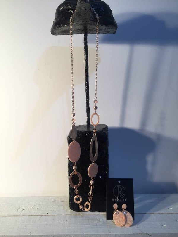 Lange ketting en oorbellen 