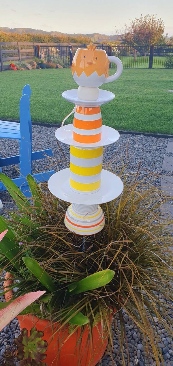 Garden Bird Feeders / Totems - Chicken Little