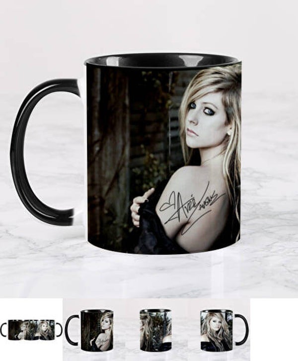 tasse en céramique à thème musical Avril Lavigne de 325 ML avec design graphique noir audacieux, idéale pour la maison, le bureau ou les cadeaux (Noël, Saint-Valentin, Fête des Mères), accessoires pour bar à café, parfaite pour Noël et Thanksgiving