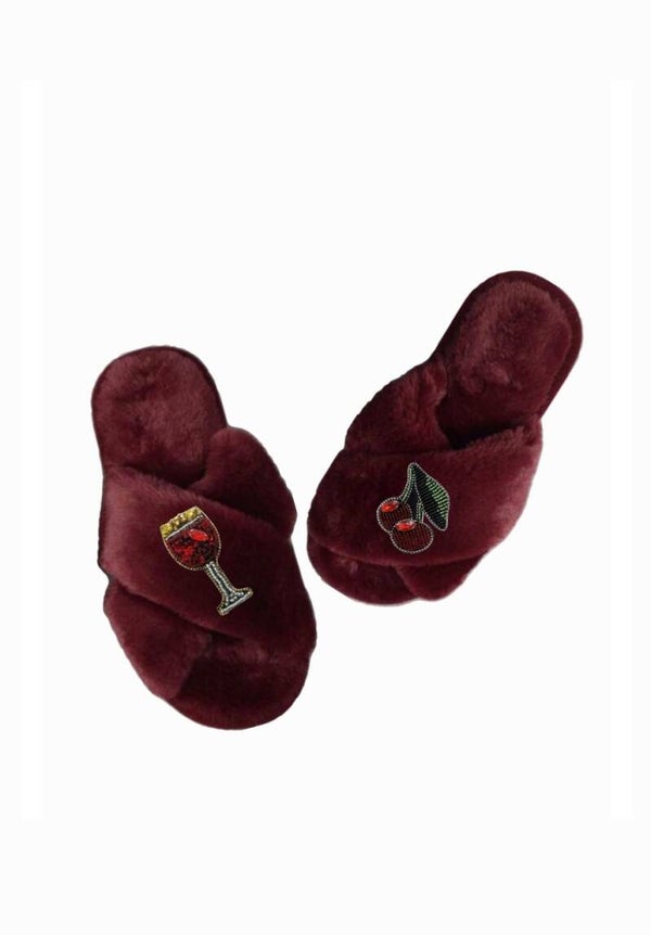 ‘Red wine’ slippers