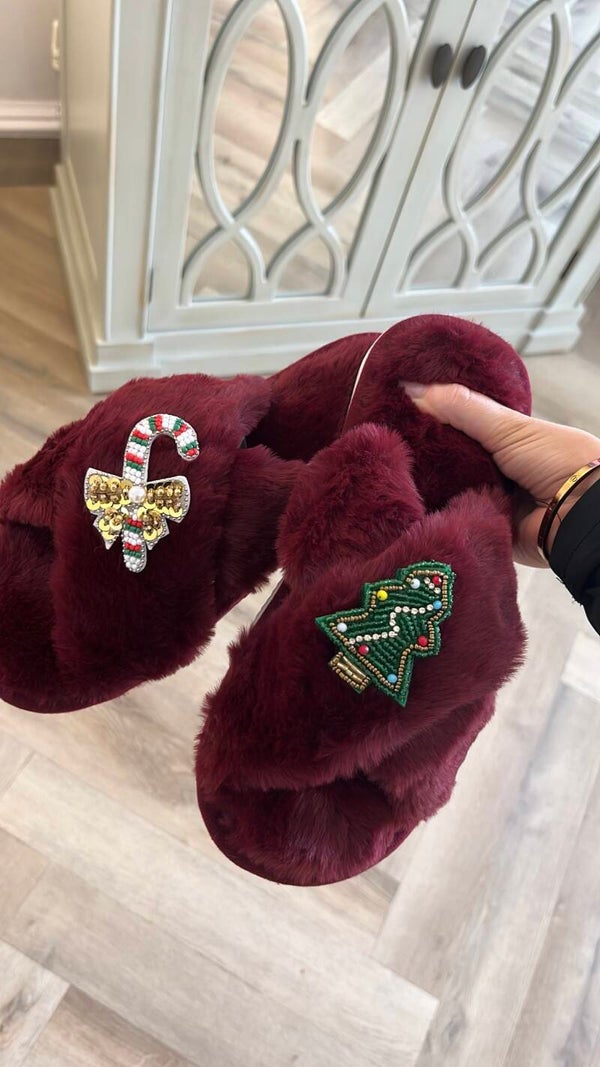 Xmas snug Burgundy slippers