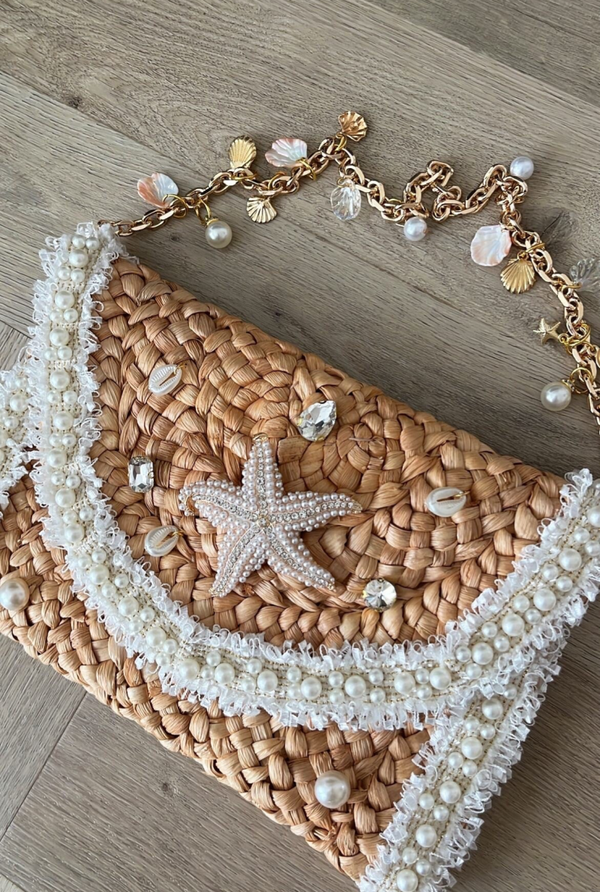 Lana pouch gold with handle