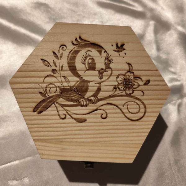 Vogelmotiv Holzbox