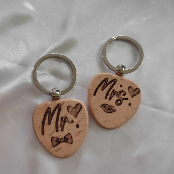 Mr. & Mrs. Schlüsselanhänger Set