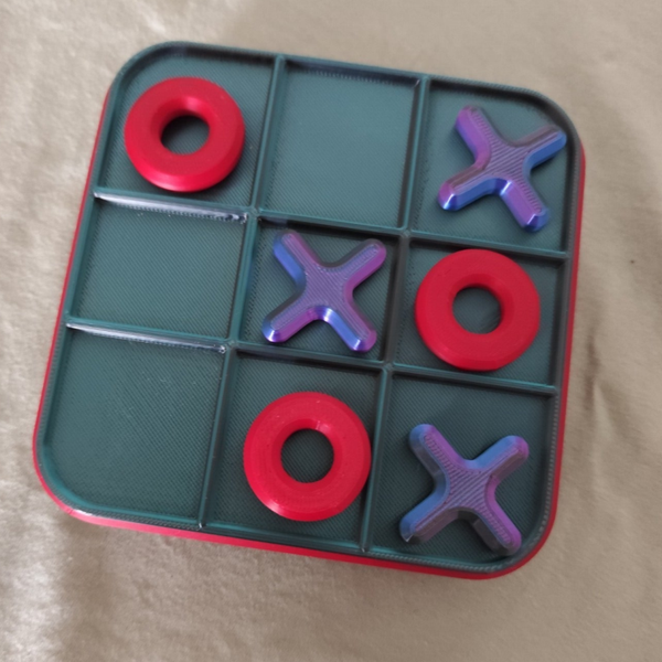 Tic Tac Toe - Rot & Lila