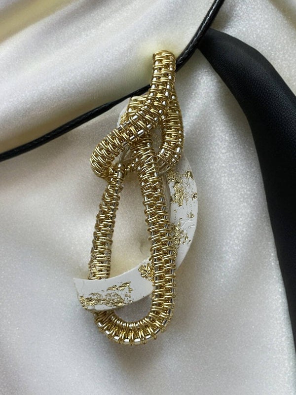 Weiß/gold Kollektion ovaler Anhänger