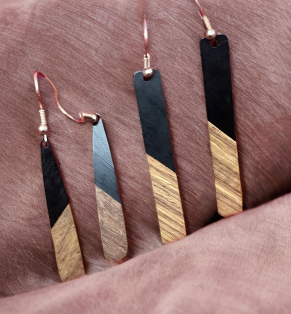 Ohrringe Holz Walnuss/schwarz lang
