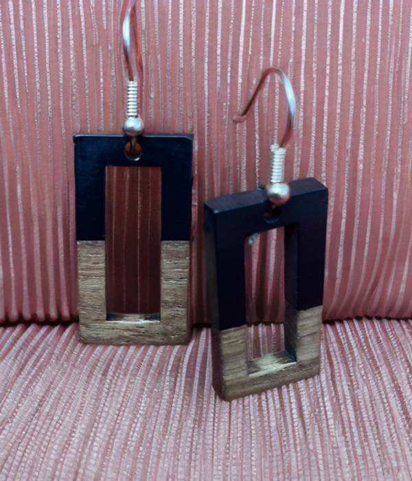 Ohrringe Holz Walnuss/schwarz rechteckig