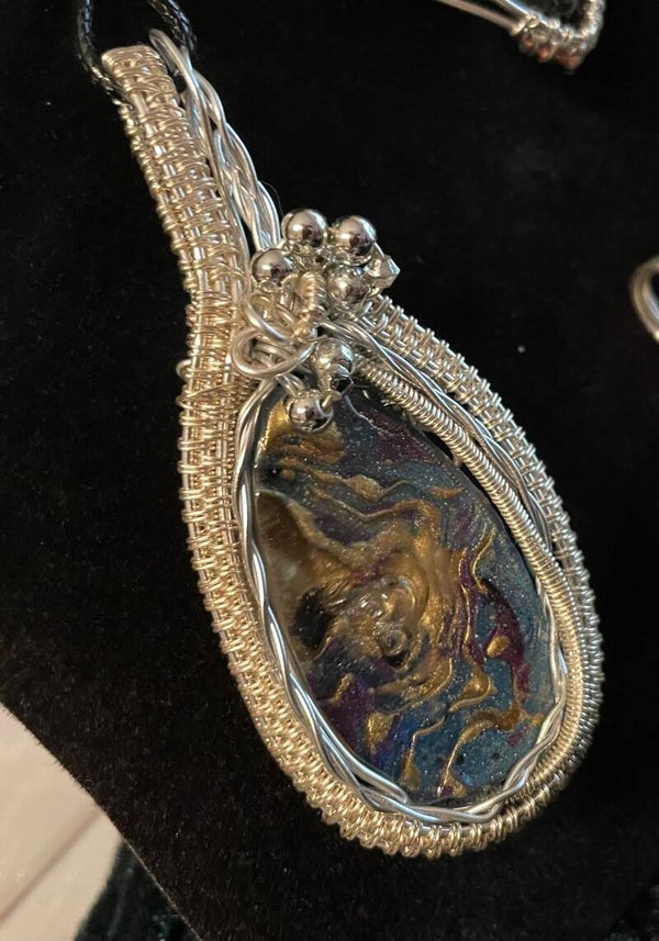 Blau-silberner ovaler Anhänger no 011