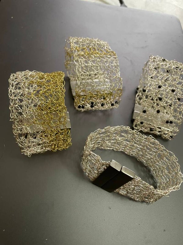 Armbänder gehäkelt