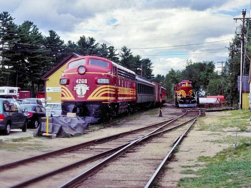 EMD F7 No. 4268 on display beside the 1874 North Conway freight depot with GP7 No. 573.