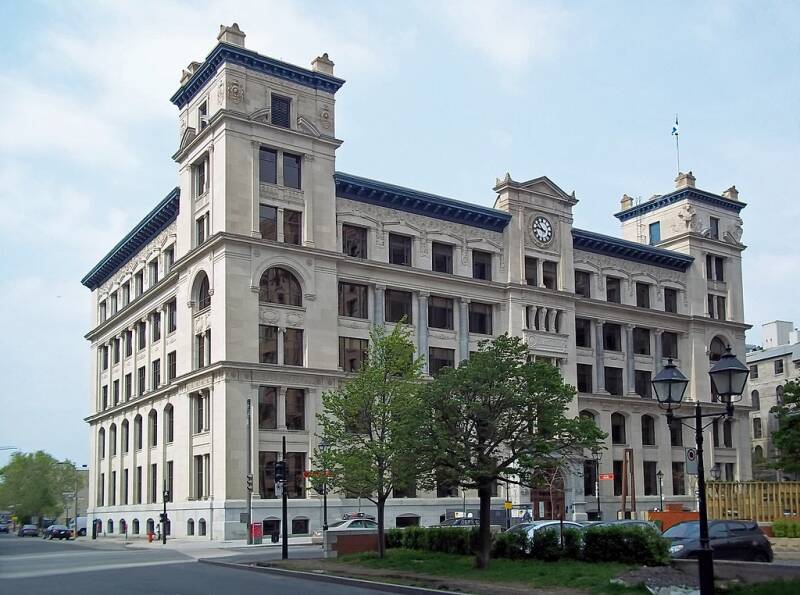 The Grand Trunk Head Office in Montreal, built in 1900.