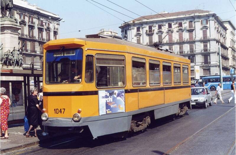 An example of the rebuilt Peter Witt cars used in Naples.