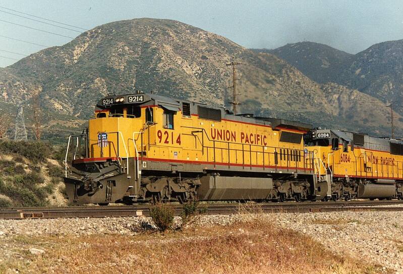 Union Pacific No. 9214, a GE Dash 8-40C, shows the standard UP diesel locomotive livery on May 10, 1991. Photo by Sean Lamb.