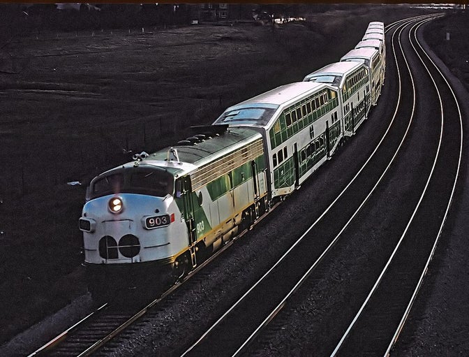 Go Transit 210 GO Transit | Trains and Railroads