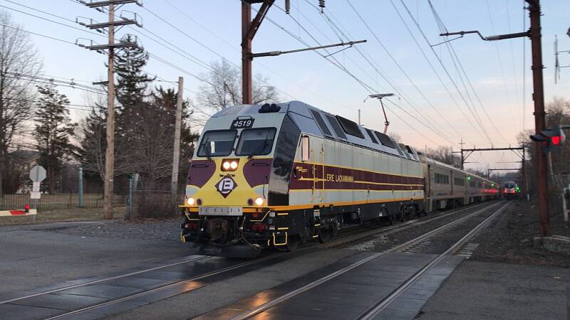 Erie Lackawanna NJ Transit Heritage Unit 4519.