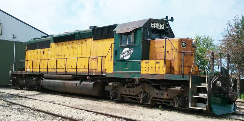 C&NW SD40-2 No. 6847.