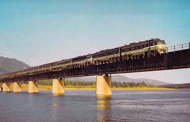 The NP's North Coast Limited.