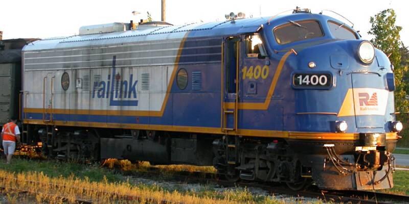 A blue ans silver F unit.