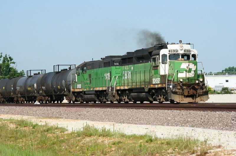 BNSF No. 2831, a GP39M, leading BNSF No. 1418, a GP10.