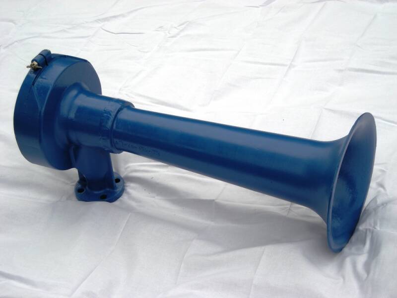 Leslie Tyfon model A200-156 diesel locomotive air horn.