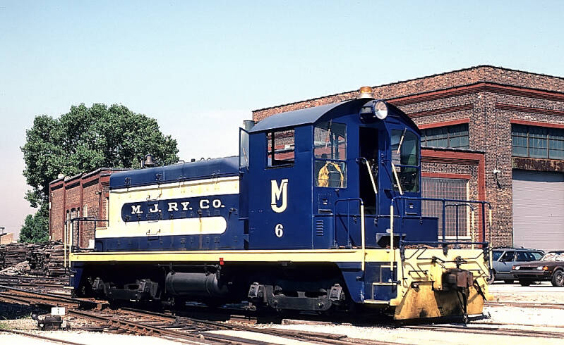 Manufacturers' Junction Railway No. 6, an EMD SW.
