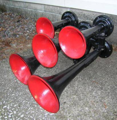 Nathan model P5 diesel locomotive air horn.