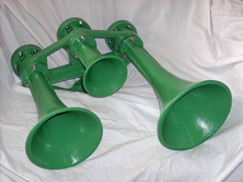 Prime model PM-990 diesel locomotive air horn.
