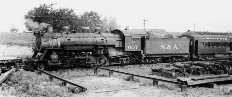 S&A 607 with passenger train.