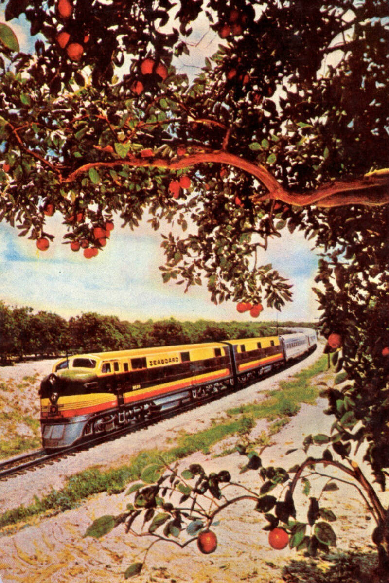 Postcard photo of the Seaboard streamliner the Silver Meteor.