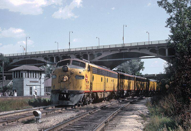 The Afternoon Hiawatha at Grand Avenue Tower, Milwaukee, 1966.
