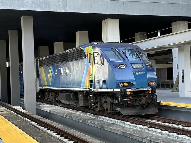 Tri Rail Engine Tri-Rail | Trains and Railroads