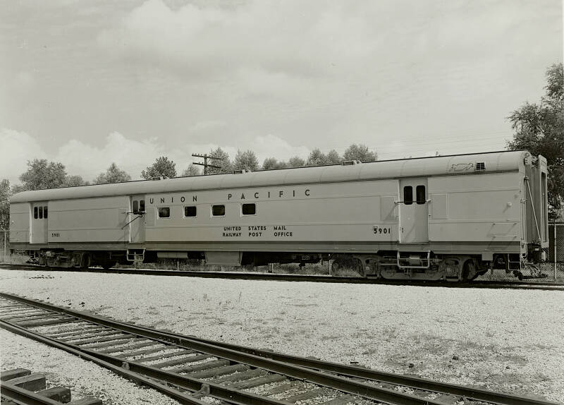 Union Pacific ACF Mail-Storage Car 5901 St. Charles MO Sept 1948.