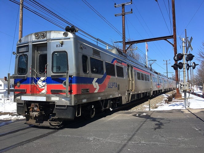 910 Train SEPTA Regional Rail | Trains and Railroads