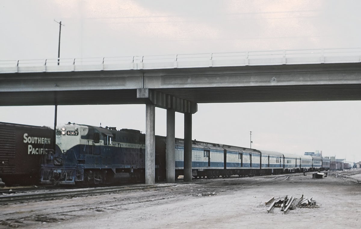 Aztec Eagle | Trains and Railroads