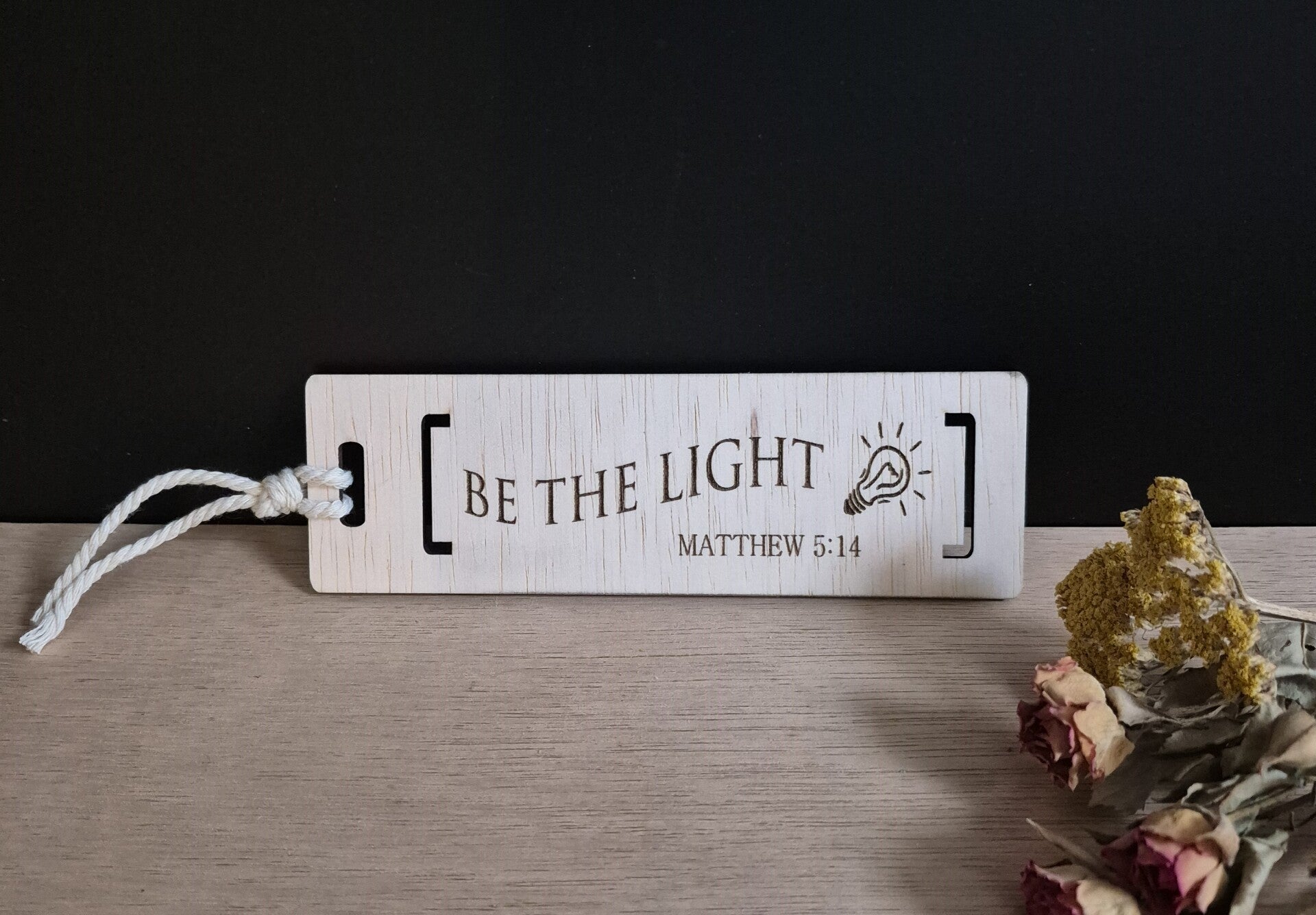 Boekenlegger 'Be The Light' Matt. 5:14