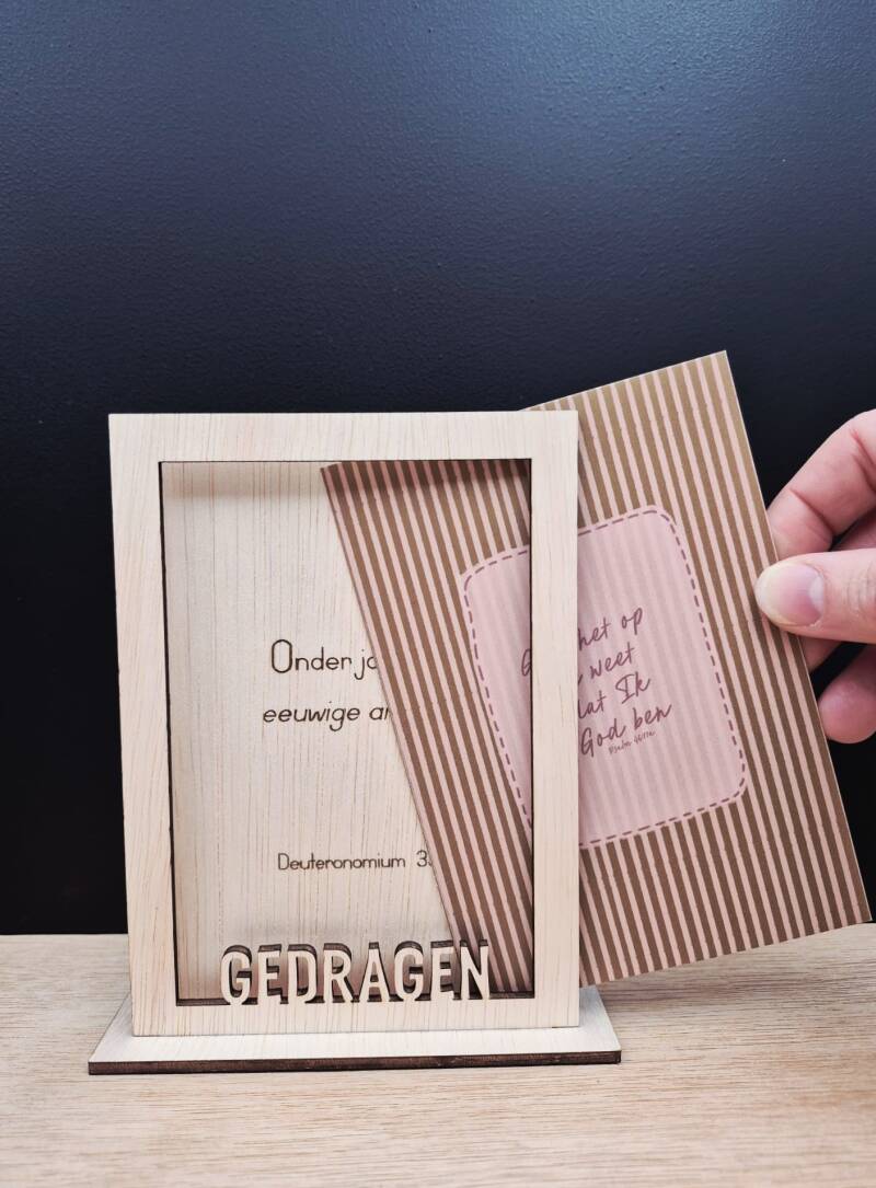 Kaarthouder "Gedragen"