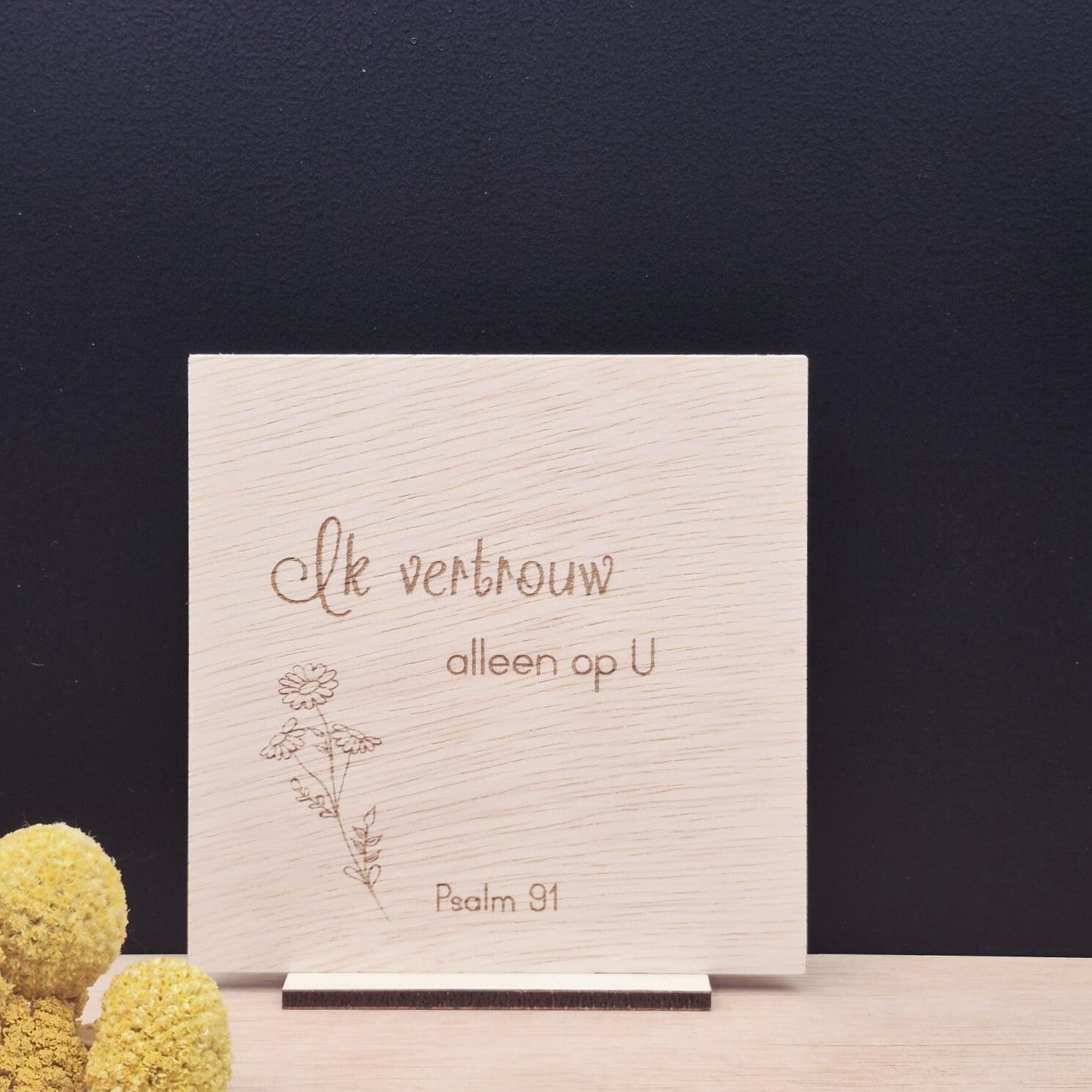 Ik vertrouw alleen op U (tegeltje, bloem)