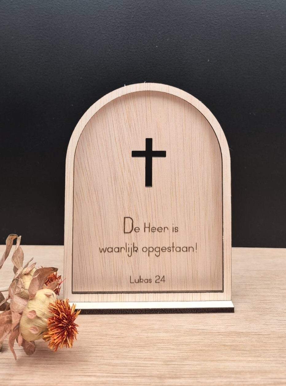 De Heer is waarlijk opgestaan!  (raam)