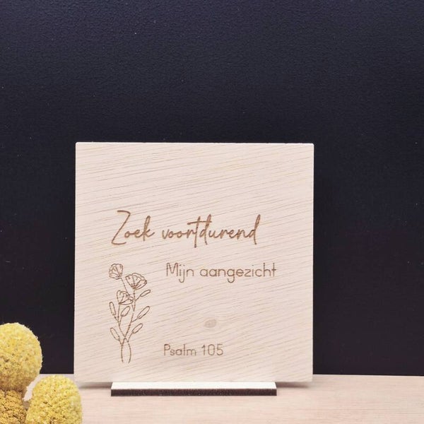 Zoek voortdurend (tegeltje, bloem)