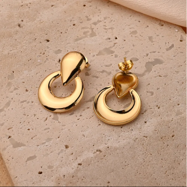 Oval Drop Gold Earrings