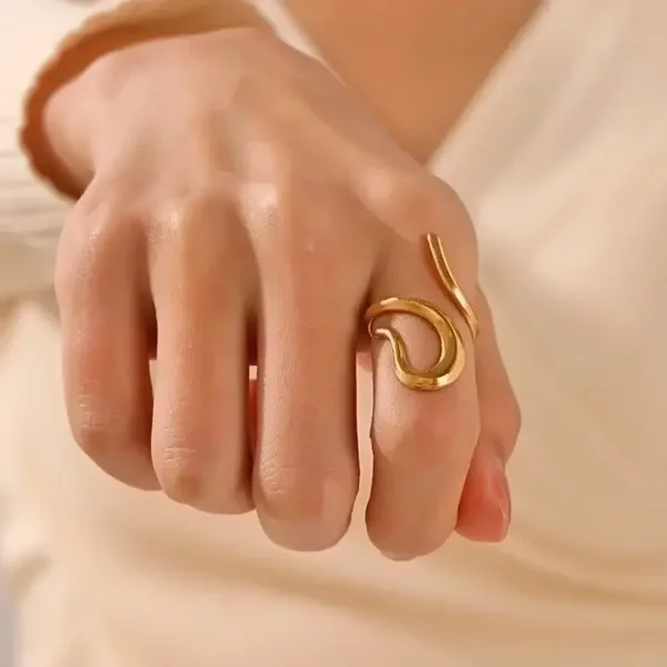 Bold Shape Gold Ring