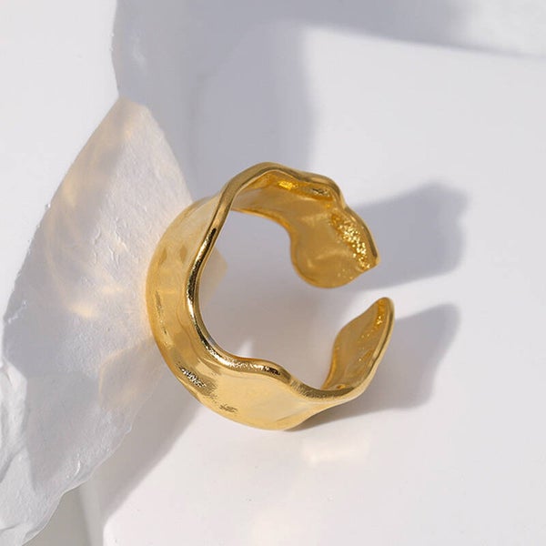 Serenity Wave Gold Ring