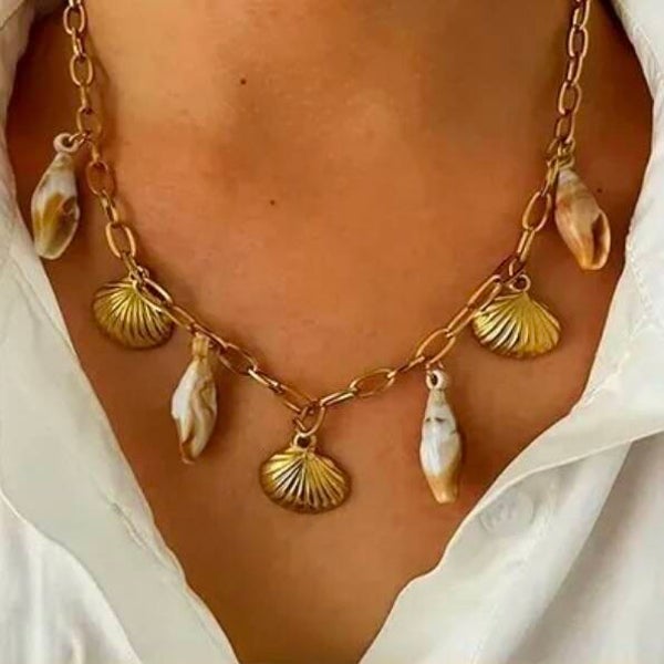 Shells Gold Necklace