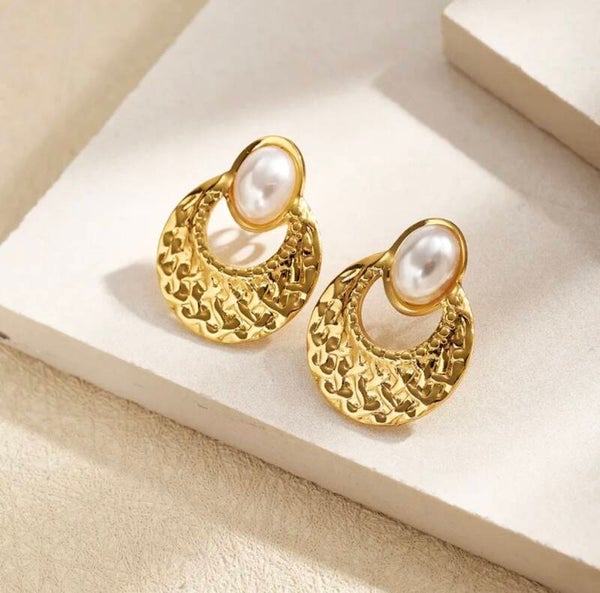 Pearl Grace Gold Earrings