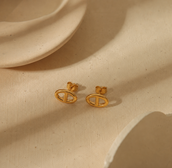 Simple Dazzle Gold Earrings