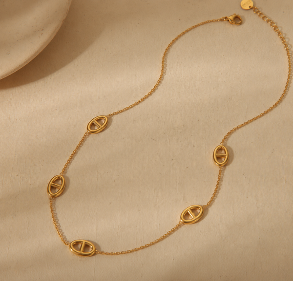 Simple Dazzle Gold Necklace