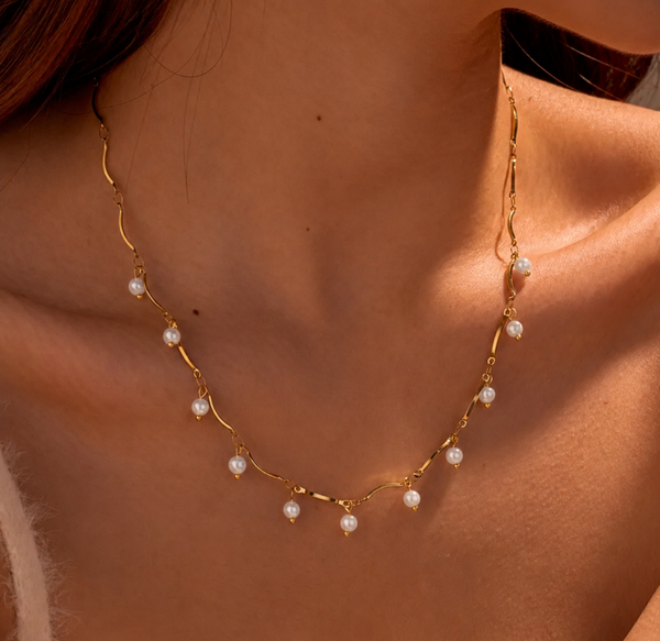 Pearl Wave Rain Gold Necklace