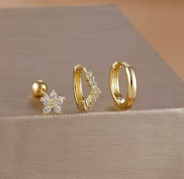 Triple Floral Set Of Earrings Gold