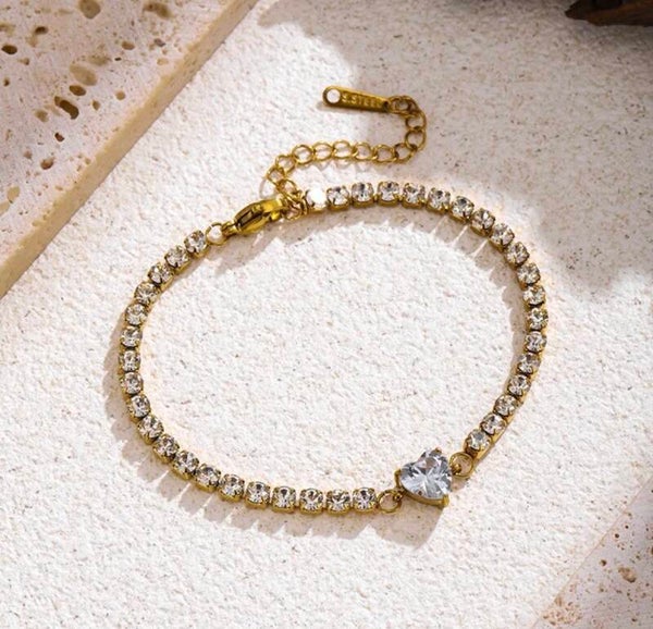 Shiny Zircon Heart Bracelet